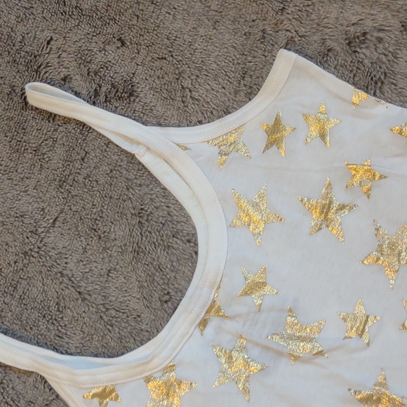 💚 5/$10 Gold Star Tank - Picture 3 of 4